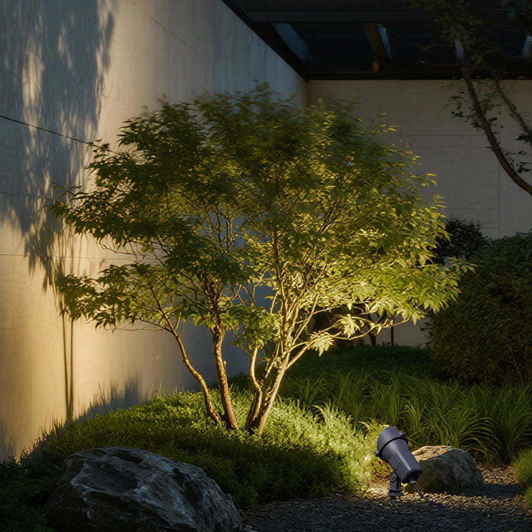 Minimalist LED Garden Spike Spotlight with Adjustable Warm Light