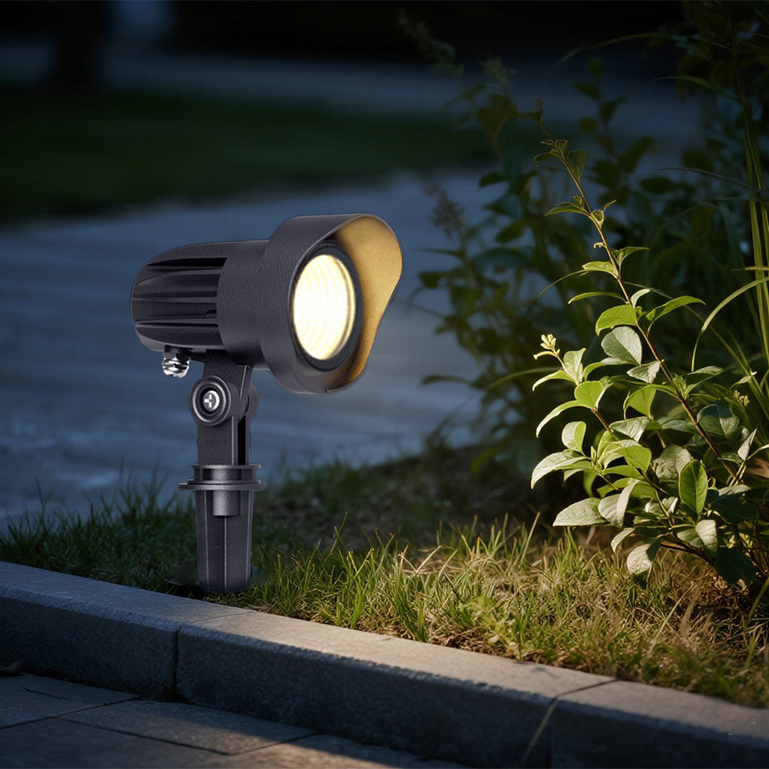 Minimalist LED Spike Light for Garden Pathways – Warm White 3000K