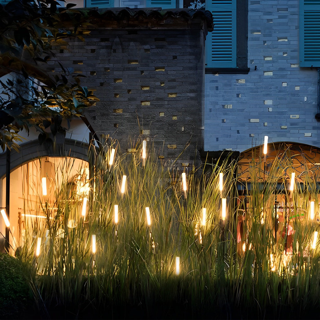 Reed Acrylic Landscape Light – Modern Outdoor Garden Path Lighting