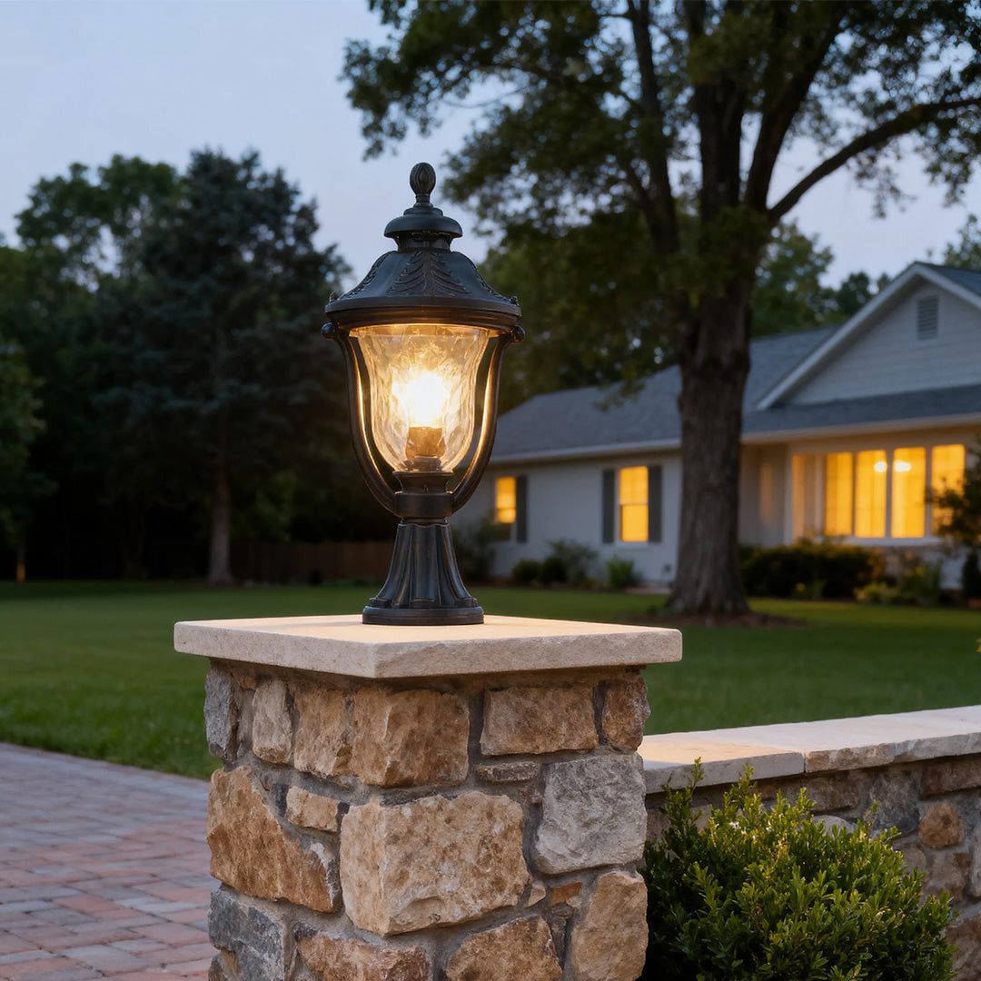 Chestnut Aluminum Post Light with Clear Glass Shade for Modern Gardens