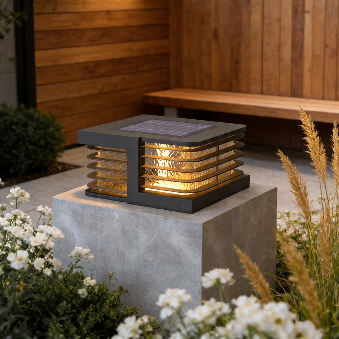 Modern Solar Gate Pillar Lights in Stainless Steel for Outdoor Entryways