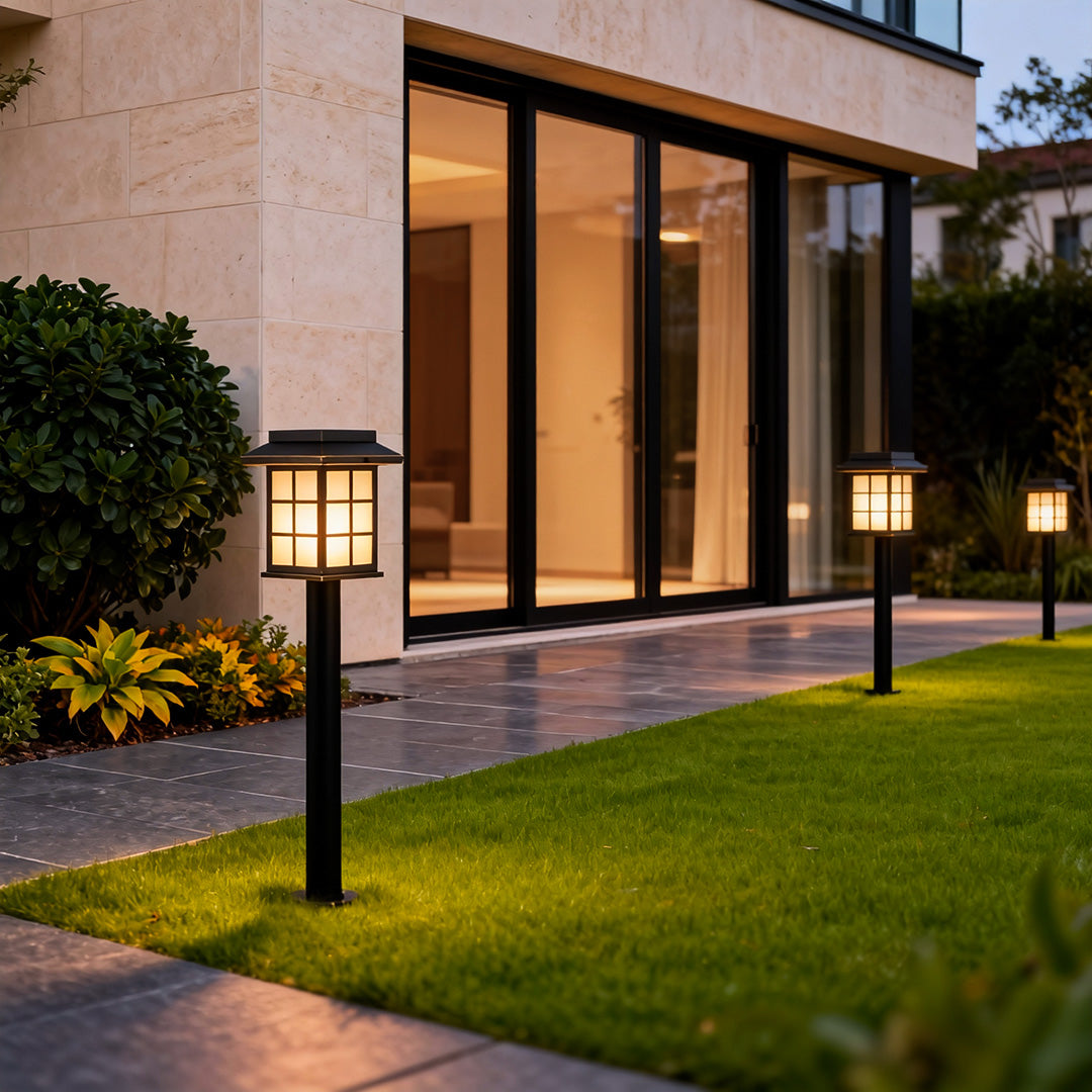 Solar Copper Path Light with Glass Shade for Courtyard Walkways