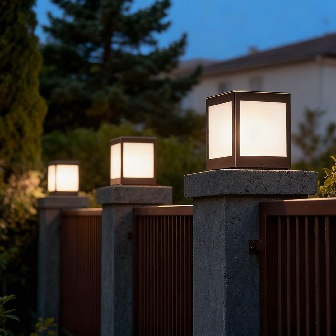Copper Glass Solar Pillar Light – Modern Outdoor Post Lantern
