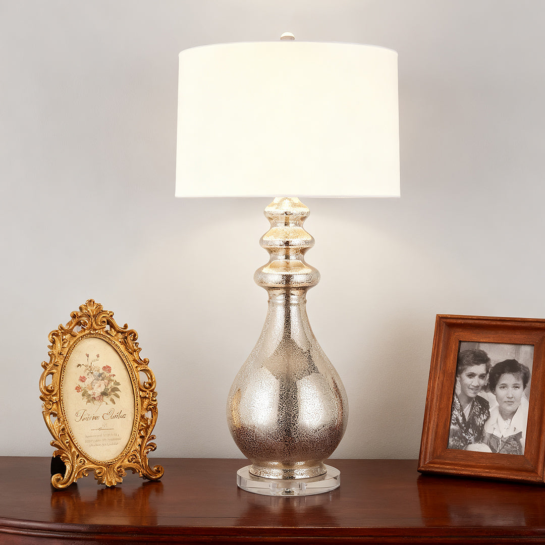 Lumière Argentée Modern Silver Table Lamp with Crystal Glass Shade