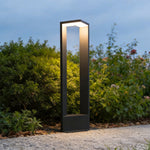 Linear LED Pathway Light – Minimalist Outdoor Landscape Lamp in Black