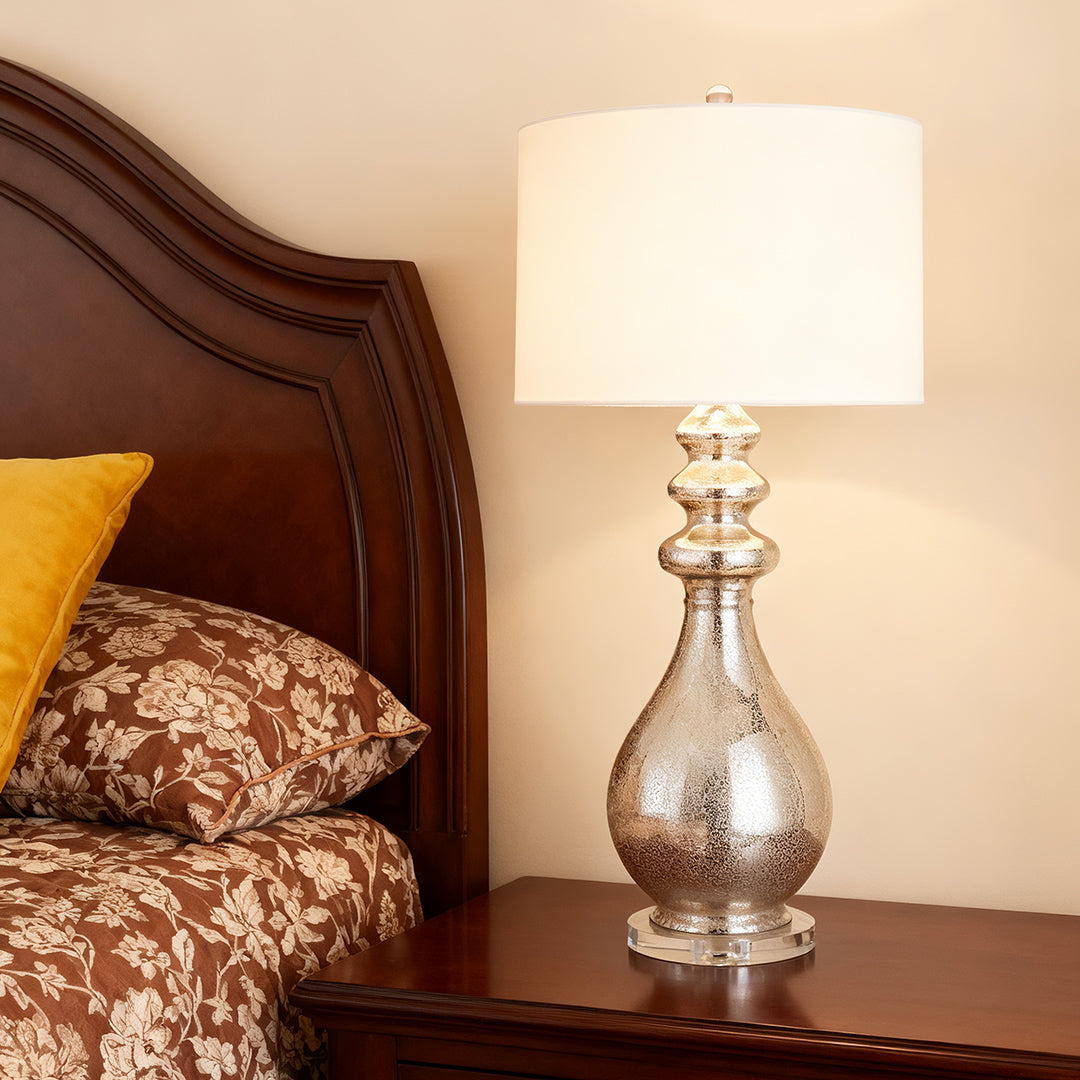 Lumière Argentée Modern Silver Table Lamp with Crystal Glass Shade