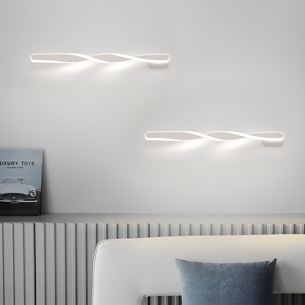 Twisted LED Wall Sconce | Modern Spiral Wall Light in Aluminum