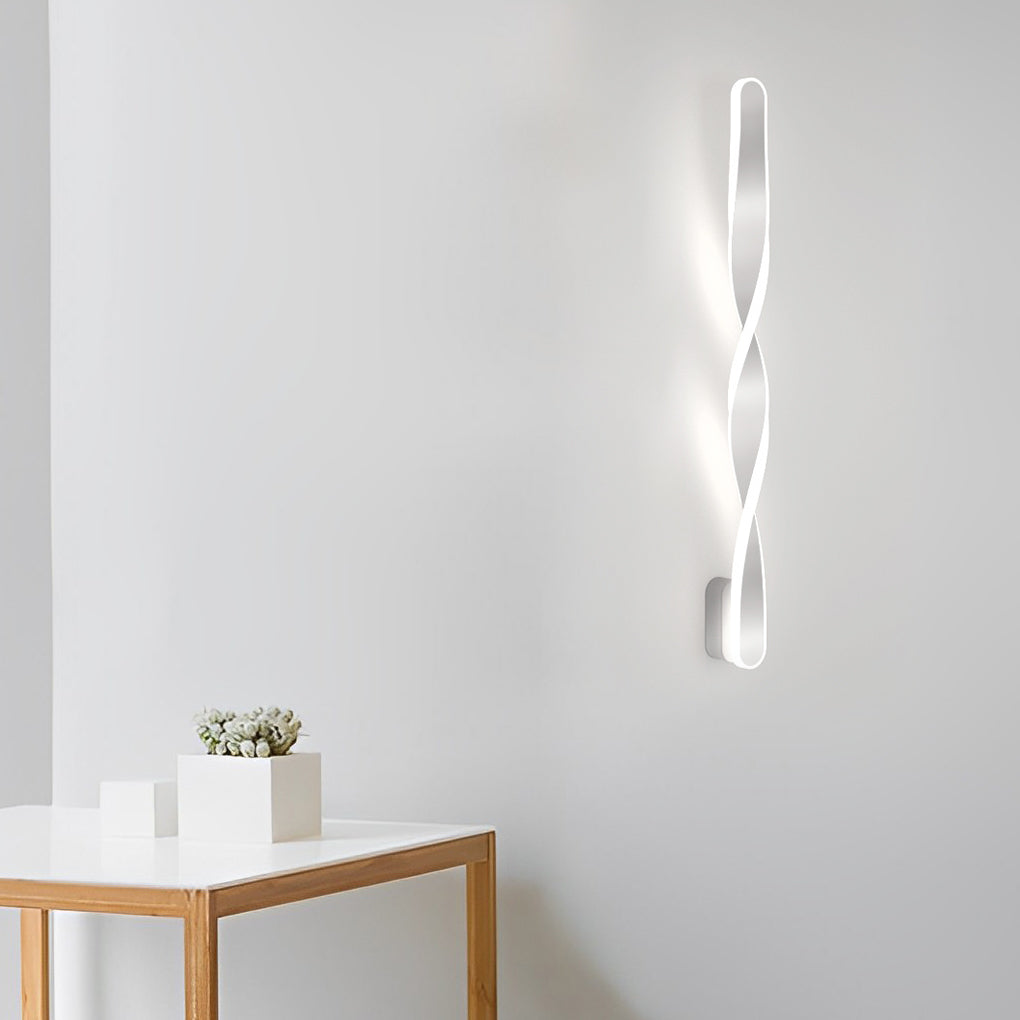 Twisted LED Wall Sconce | Modern Spiral Wall Light in Aluminum