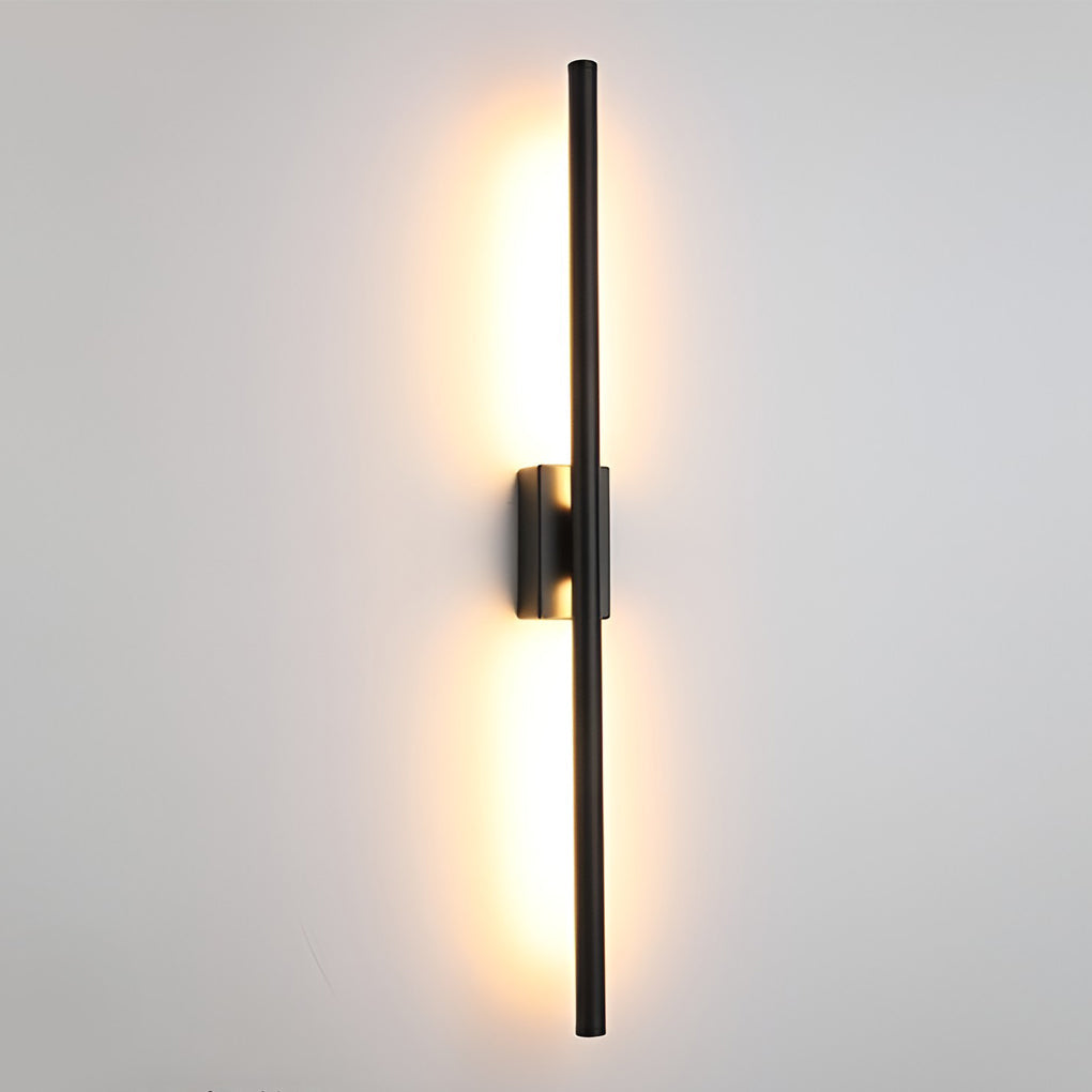 Modern Vertical LED Wall Sconce in Gold or Black