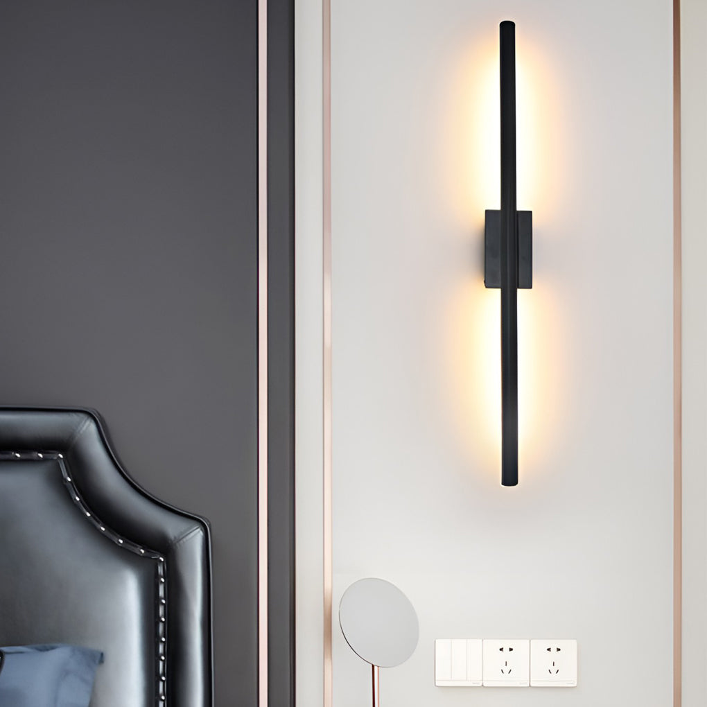 Modern Vertical LED Wall Sconce in Gold or Black