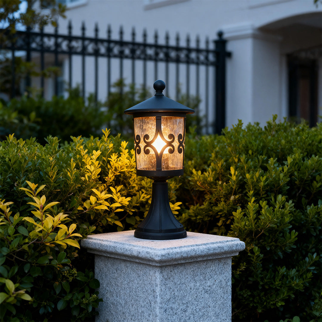 European Aluminum Outdoor Pillar Light with Clear Glass Shade