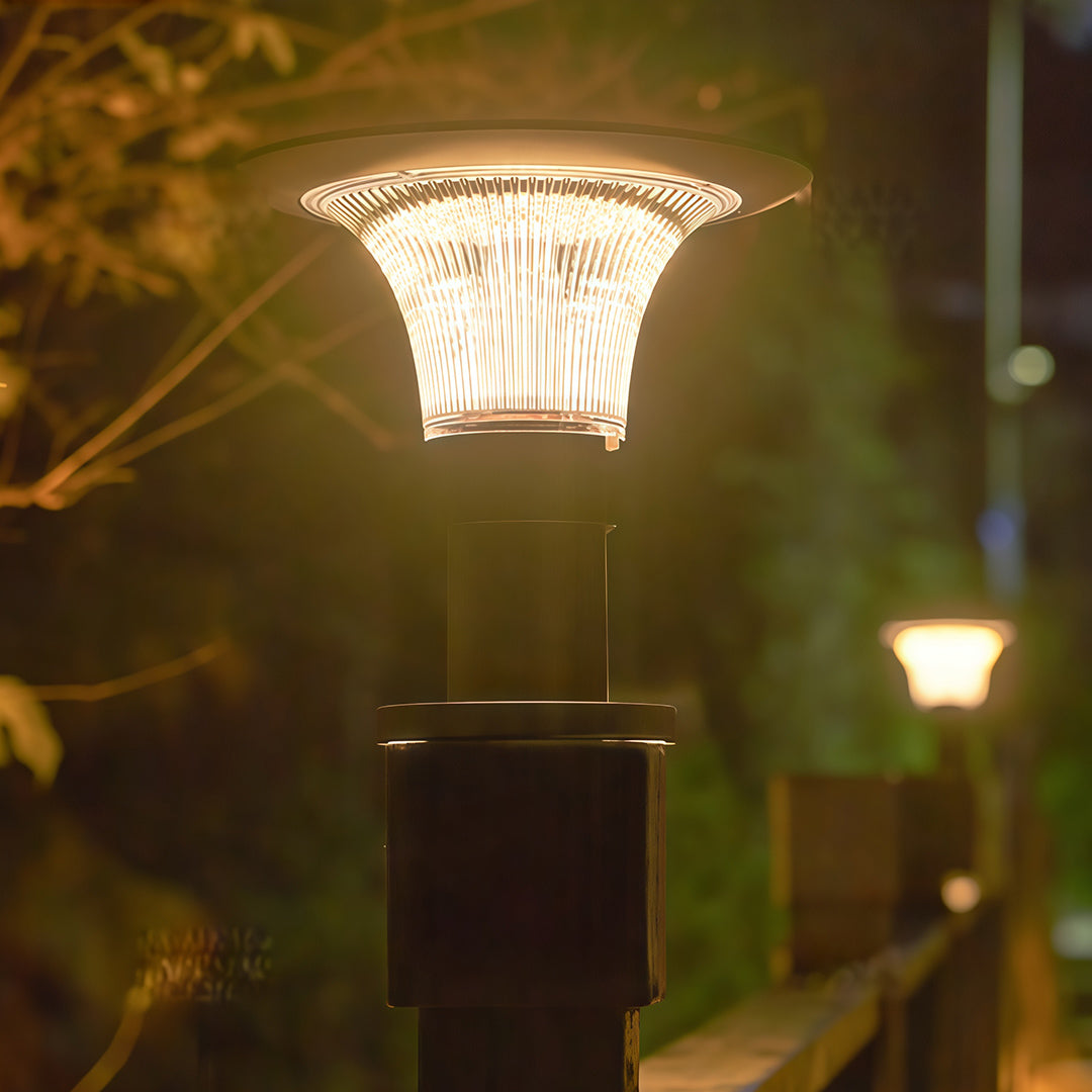 Solar Post Cap Light in Black Aluminum for Outdoor Pillars