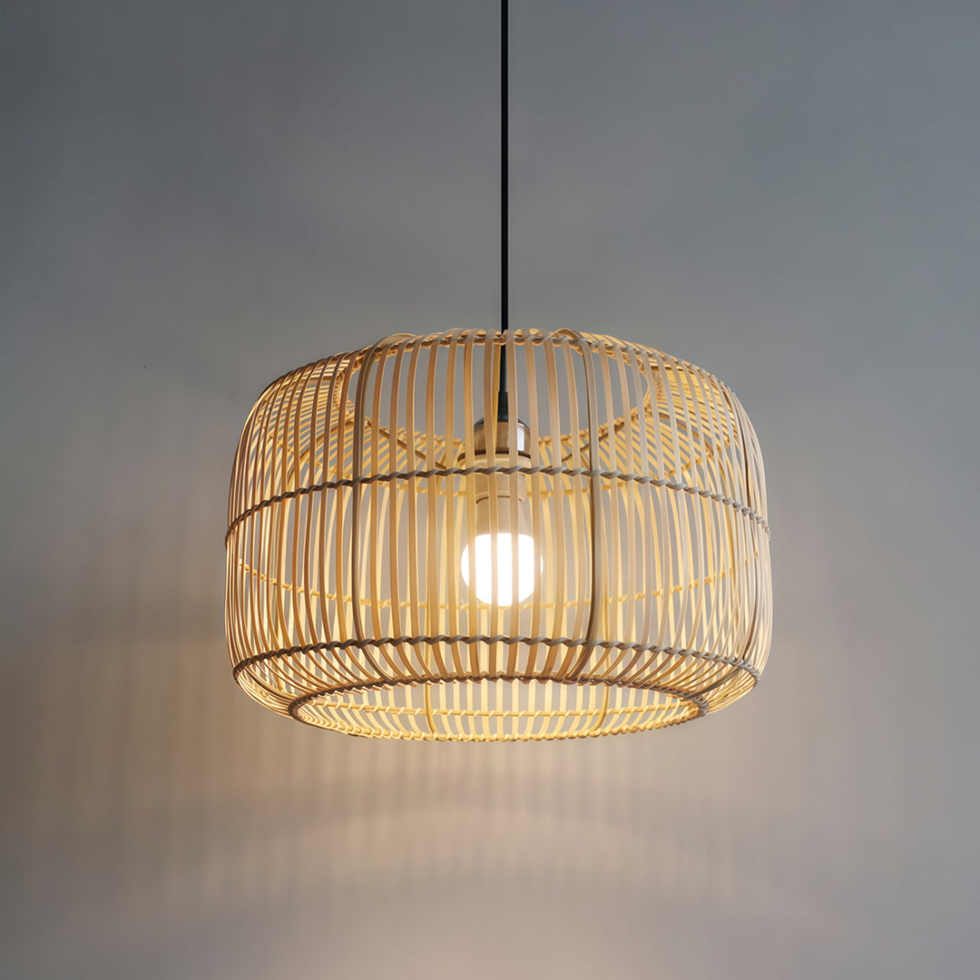 Handwoven Bamboo Rattan Pendant Light – Japanese Minimalist Ceiling Lamp for Dining & Living Spaces