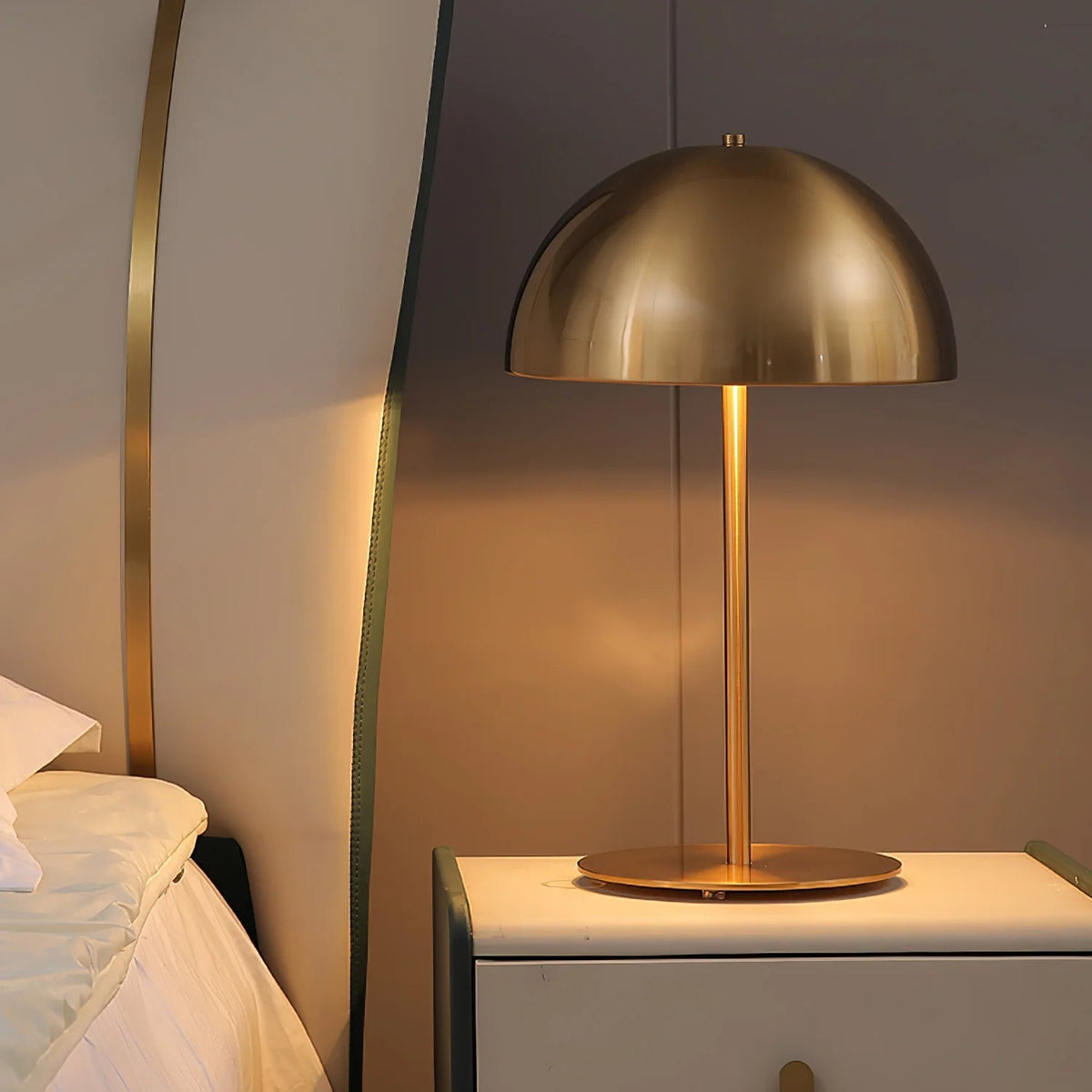 Eloise Table Light