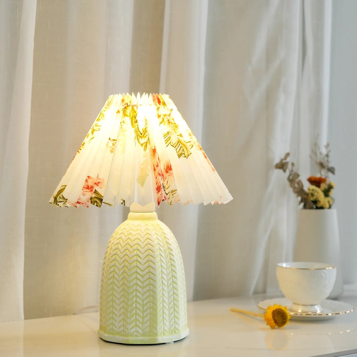 Retroshade Table Lamp