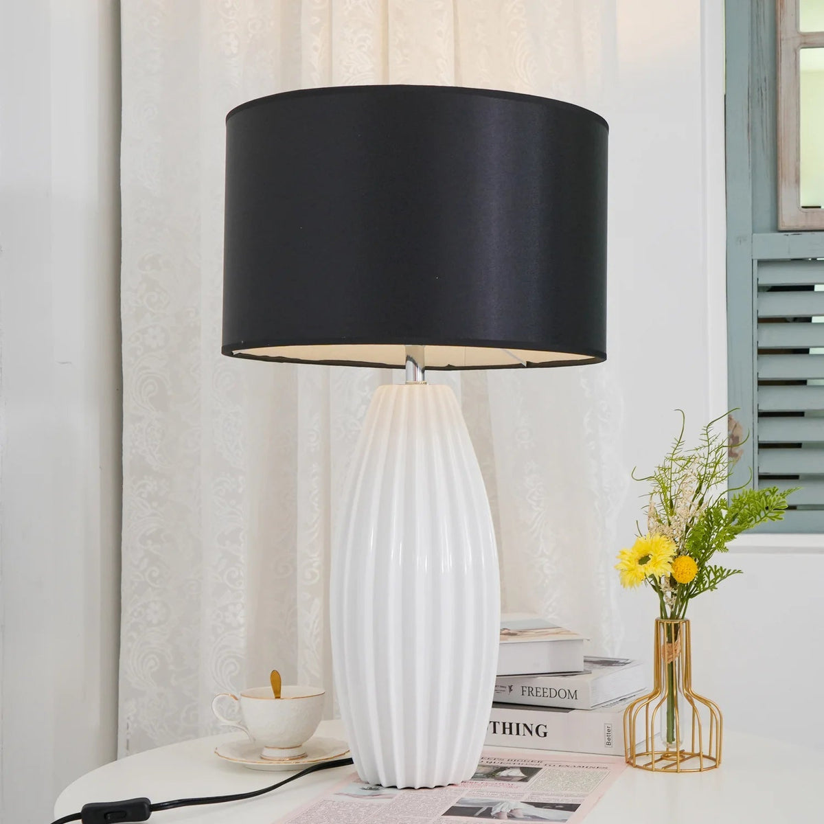 Luma Sphere Table Lamp