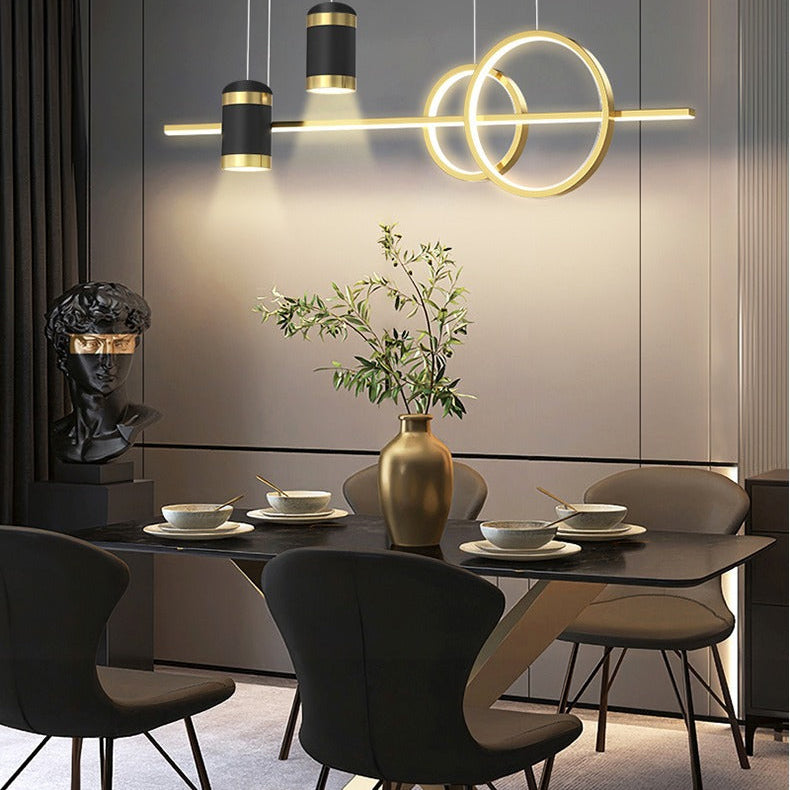 Chandelier Style Table Lamp In The Dining Room
