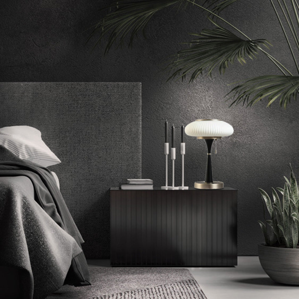 Chic Matsutake Table Lamp