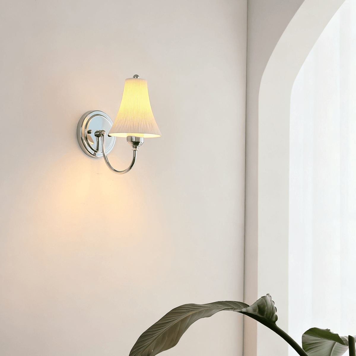 Slim Waist Wall Sconce – Modern Ceramic & Metal Wall Light