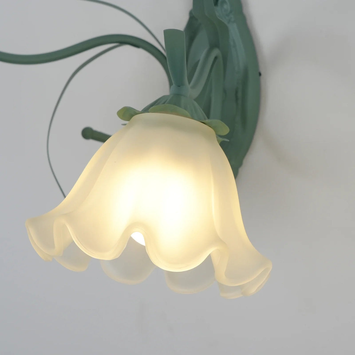 Vela Curve Edge Wall Light
