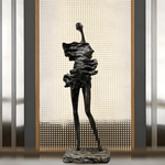 Dravik Sculptural Floor Ornament – Modern Nordic Art Piece for Refined Interiors