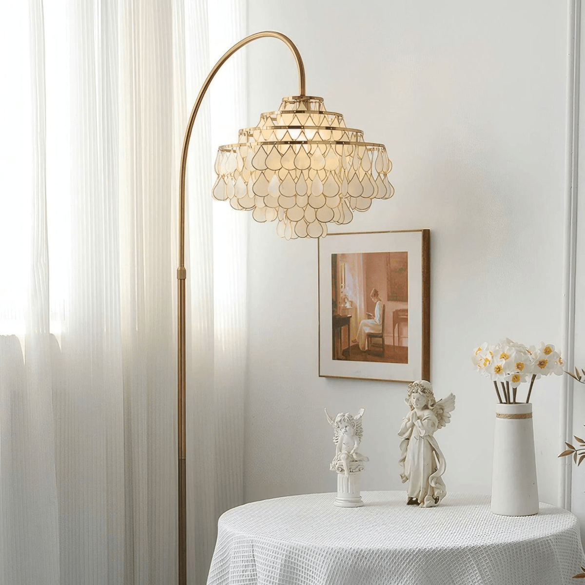 Lumière Shell Floor Lamp with Mother-of-Pearl Shade