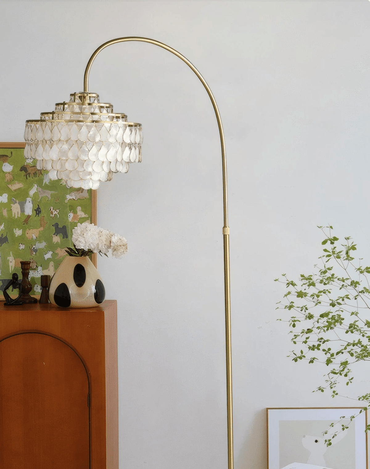 Lumière Shell Floor Lamp with Mother-of-Pearl Shade