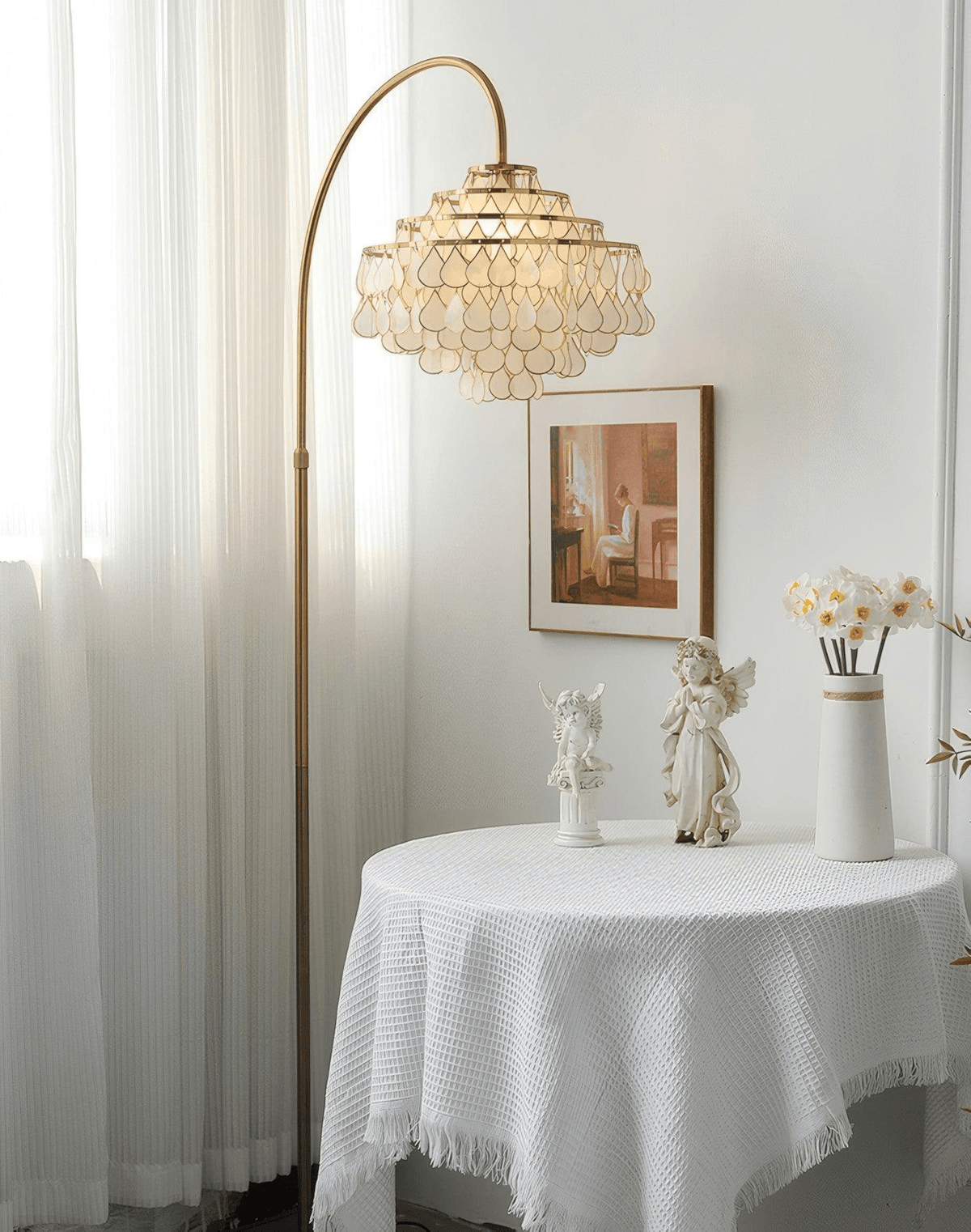 Lumière Shell Floor Lamp with Mother-of-Pearl Shade