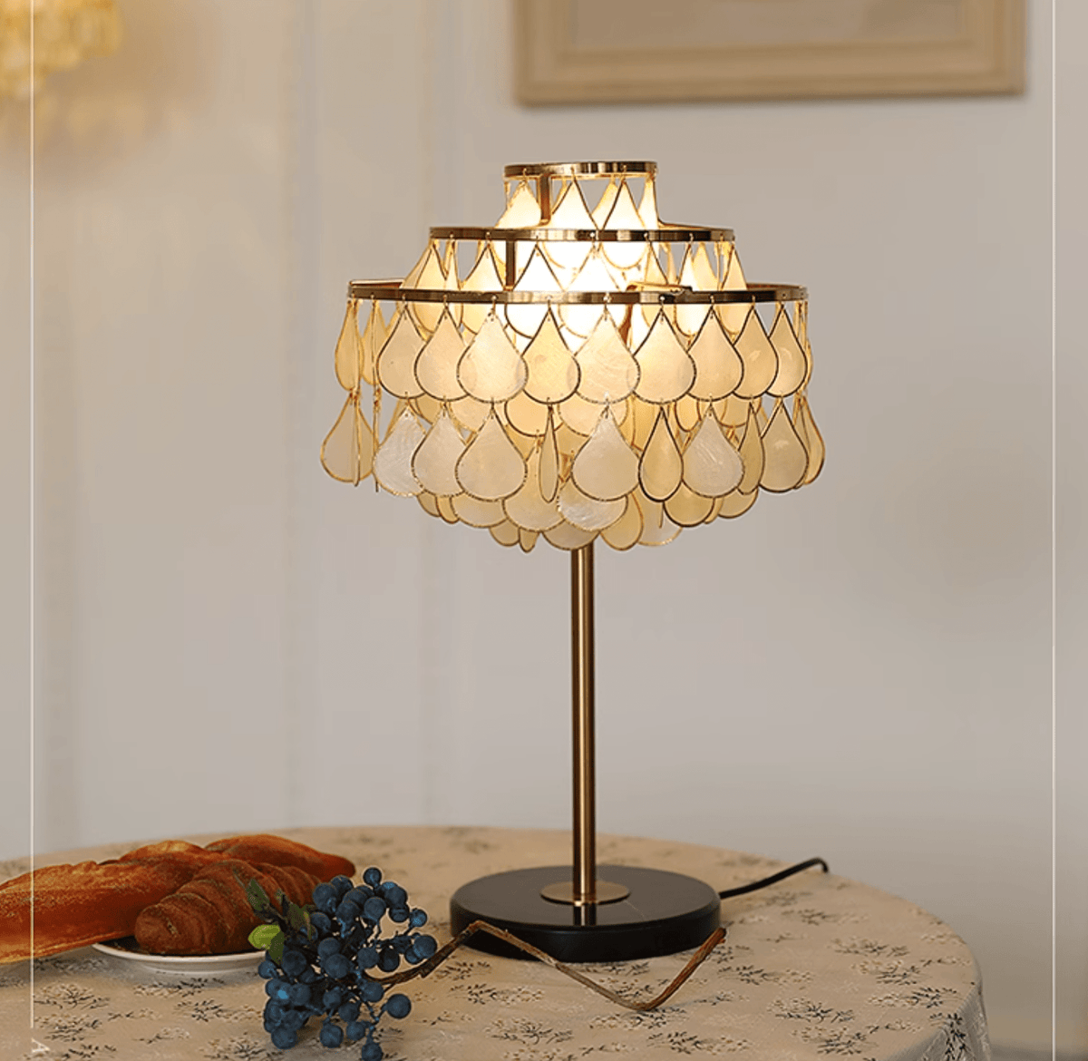 Teardrops Shell Table Lamp in Gold and Black Marble