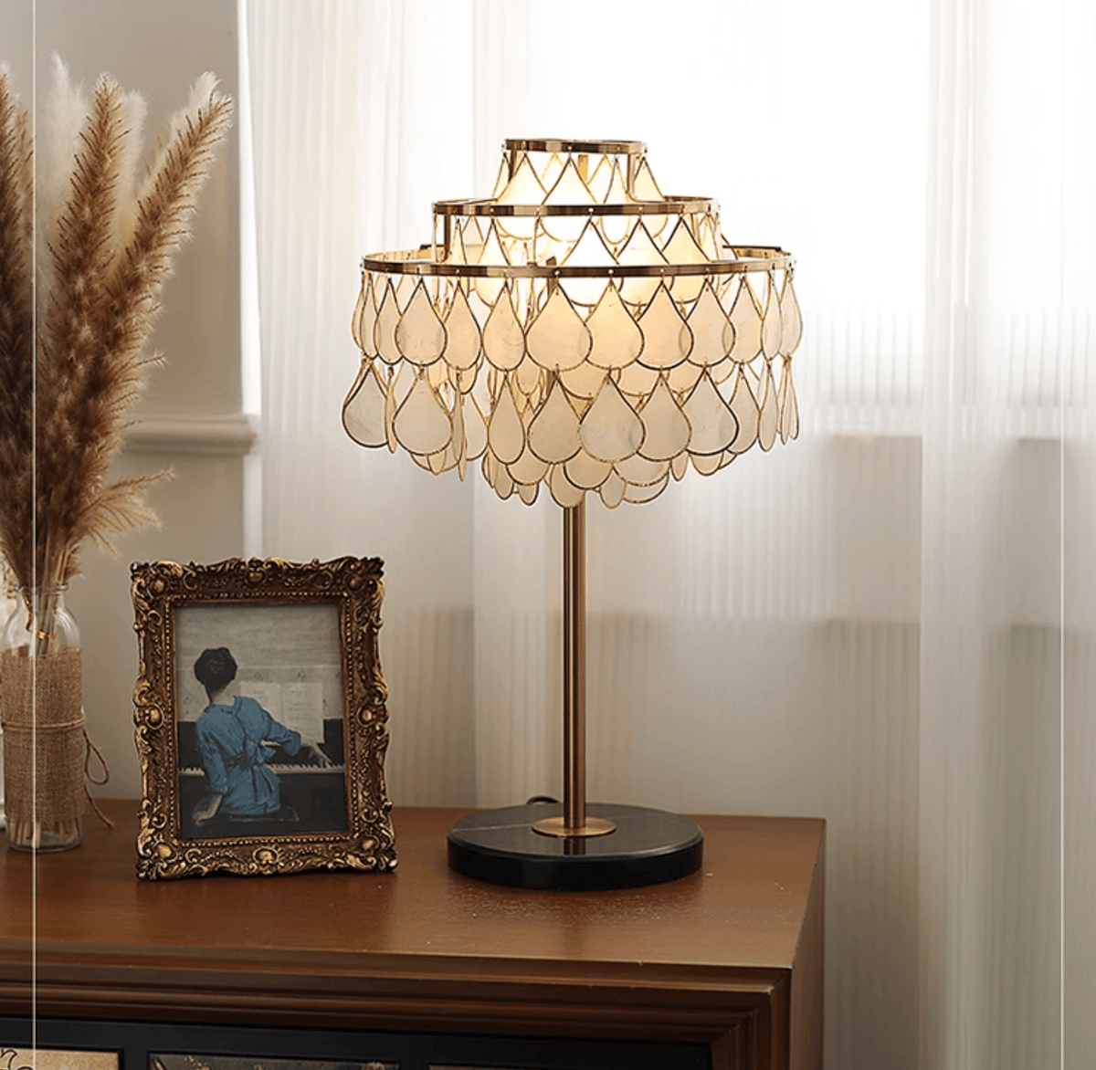Teardrops Shell Table Lamp in Gold and Black Marble