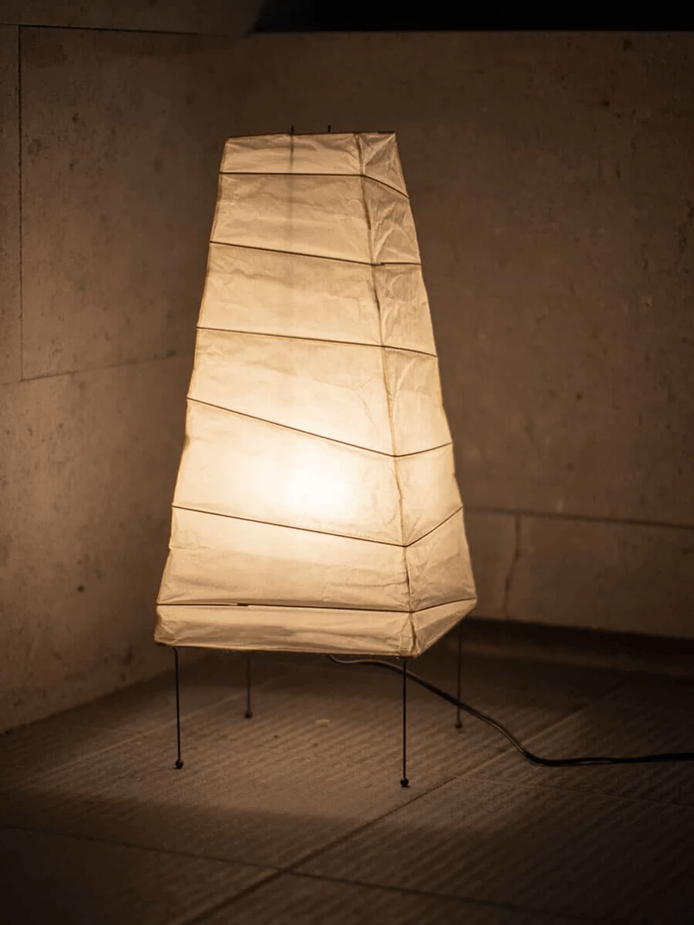 Washi Paper Table Lamp – Handcrafted Japanese Modern Lighting