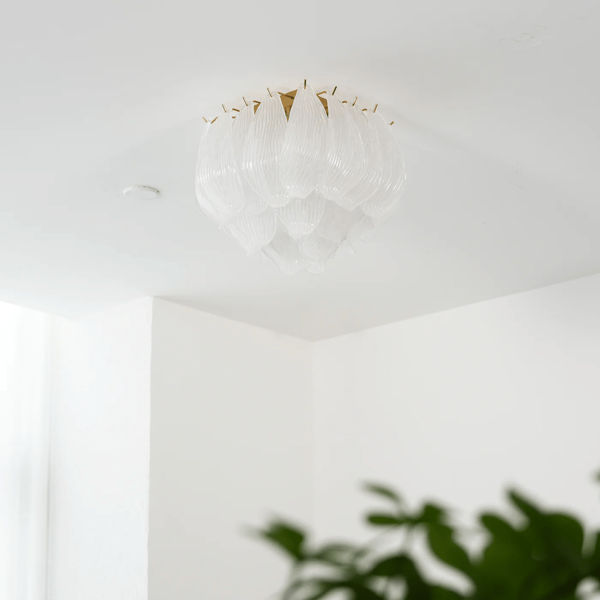 Tuliva Glass Ceiling Light – Modern Flush Mount for Living & Dining