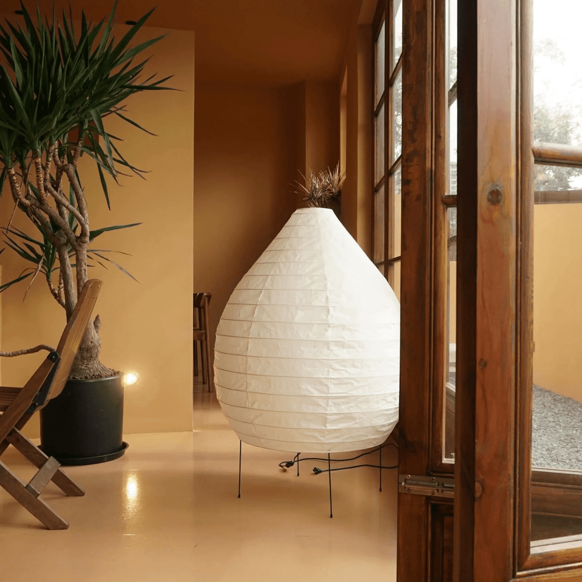 Washi Paper Floor Lamp – Handcrafted Rice Paper Lantern for Modern Interiors