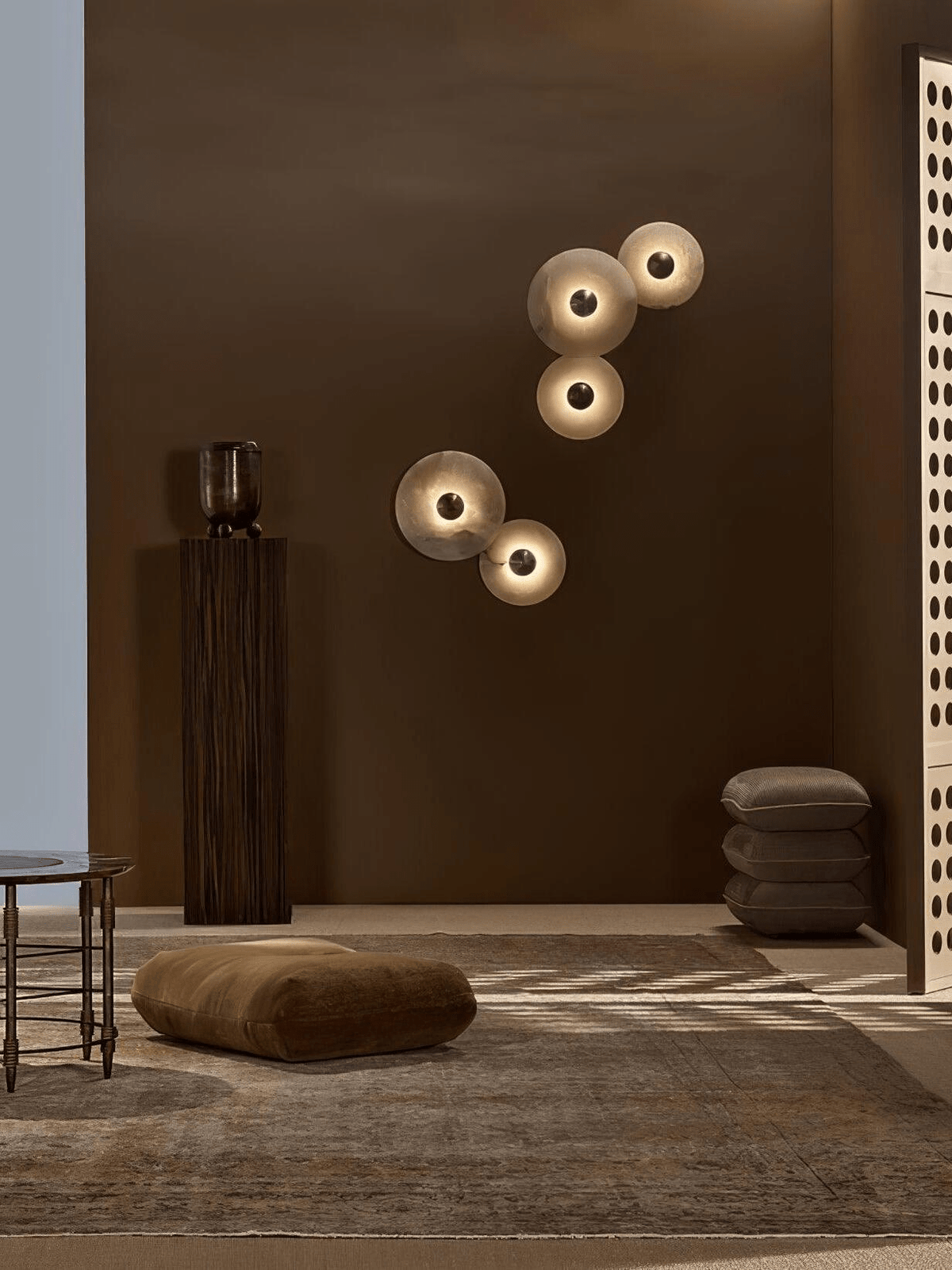 Nayra Alabaster Wall Sconce – Sculpted LED Wall Light in Natural Stone