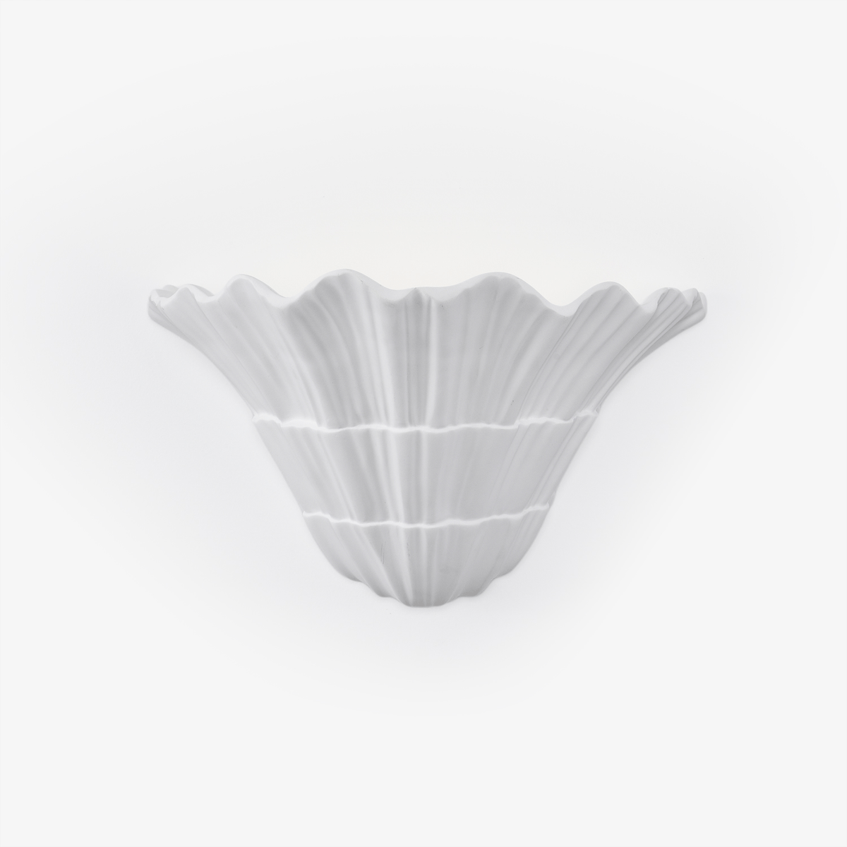 Marina Shell Wall Sconce – Sculptural Coastal Light in White