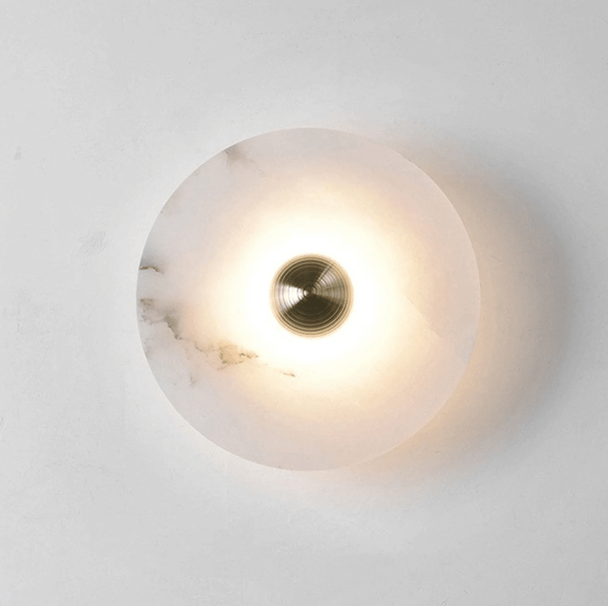Nayra Alabaster Wall Sconce – Sculpted LED Wall Light in Natural Stone