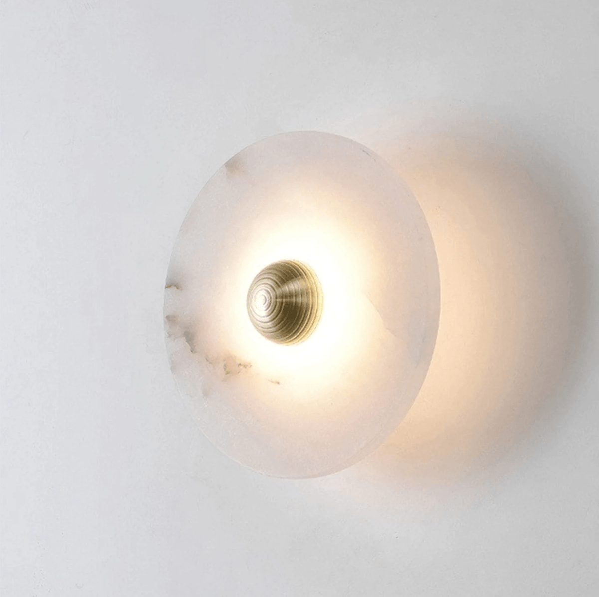 Nayra Alabaster Wall Sconce – Sculpted LED Wall Light in Natural Stone