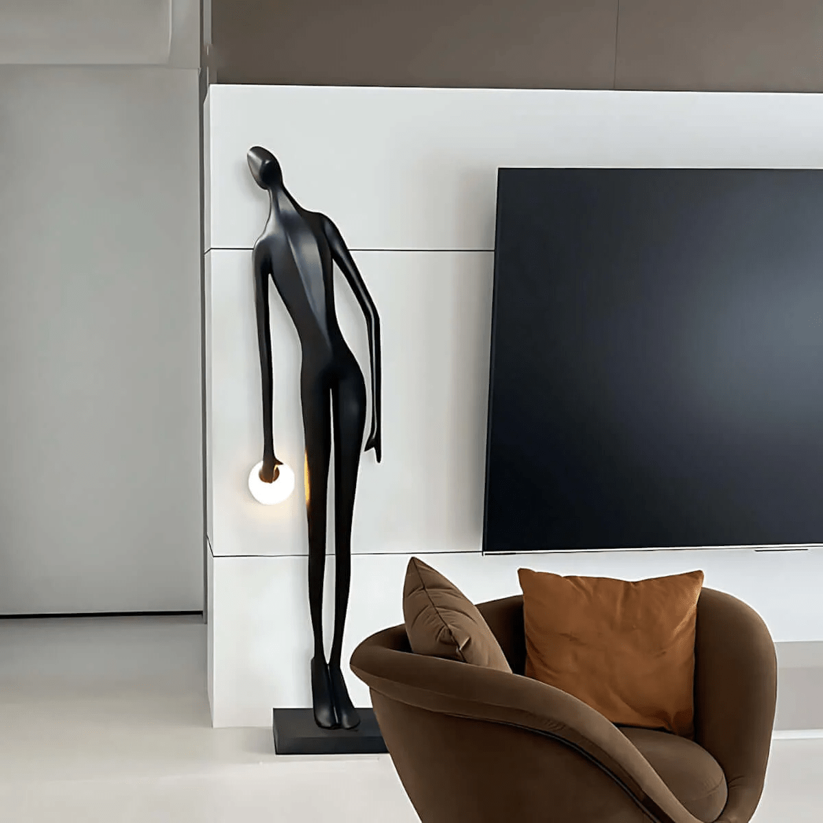 Noir Muse Sculptural Floor Lamp – Modern Art Deco Statement Lighting for Living Spaces