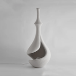 White Sere Vase Floor Lamp – Sculptural Ambient Lighting for Modern Interiors