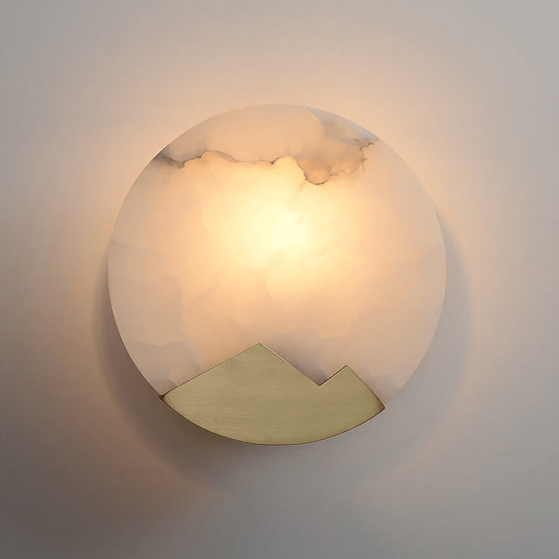 Lasterba Alabaster Wall Sconce in Brass – Modern Illumination for Refined Interiors