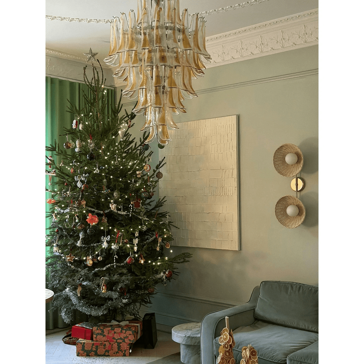 Dravina Glass Petals Pendant Chandelier – Handcrafted Murano-Style Lighting