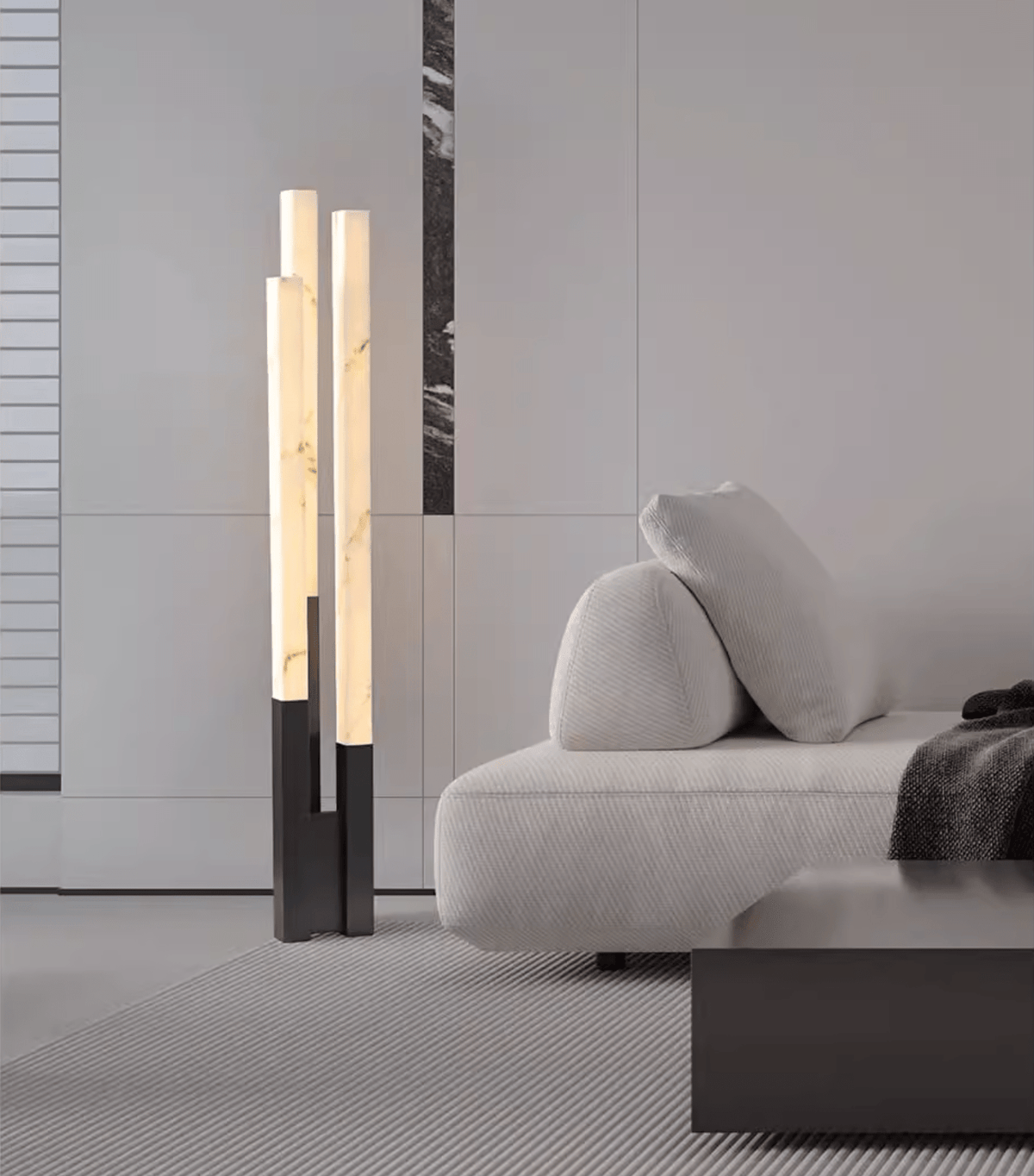 Callisto Alabaster Floor Lamp – Sculptural LED Brass Floor Light