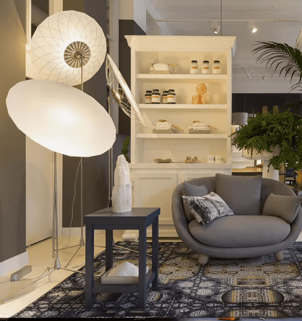 Radiant Bloom LED Floor Lamp – Modern Floral Design for Living Room & Bedroom