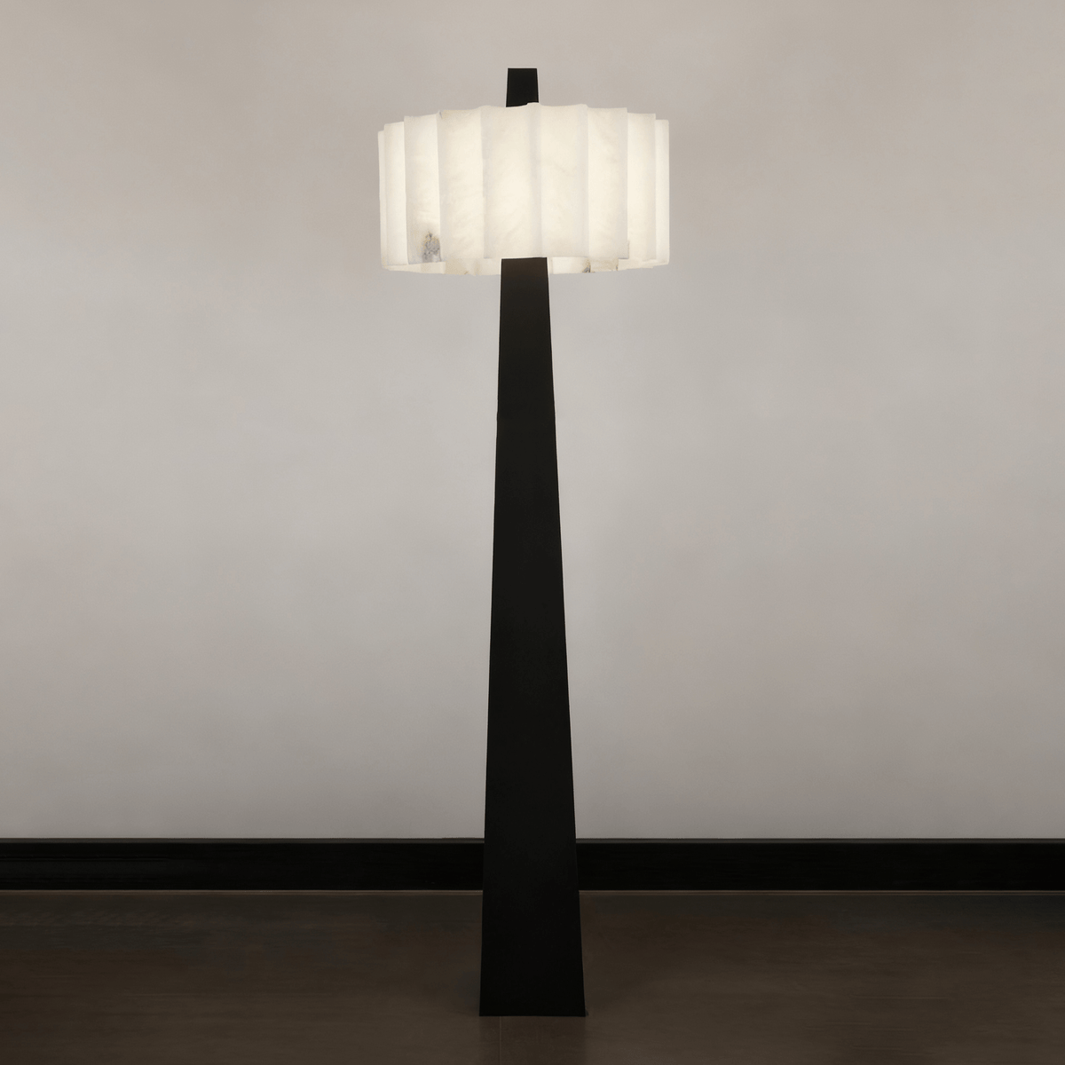 Origami Pleat Alabaster Floor Lamp – Modern Sculptural Lighting
