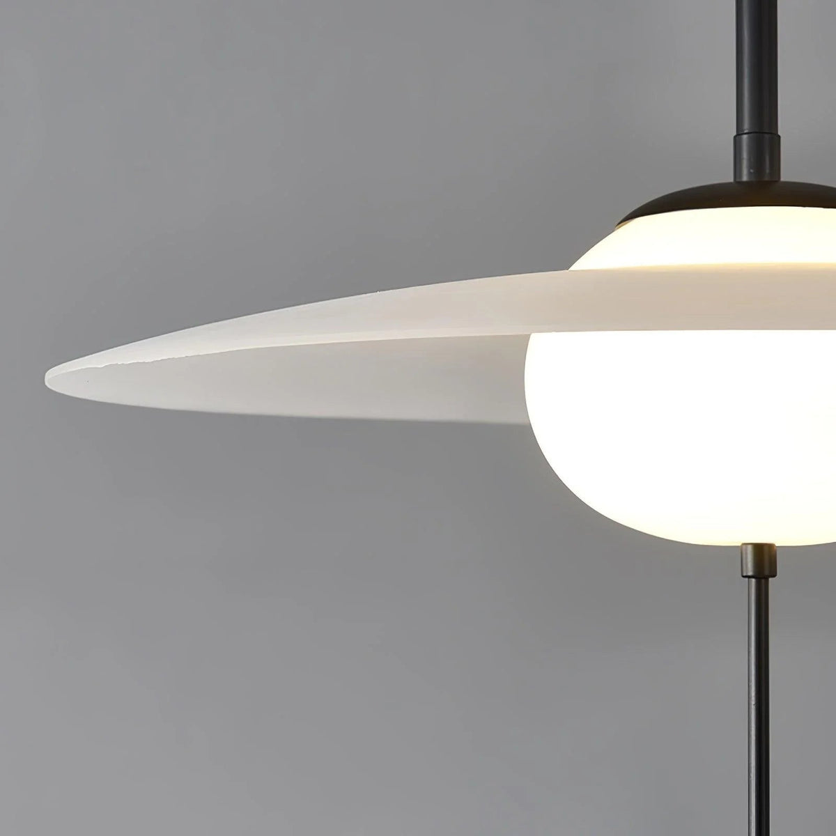 Lustra Pendant Light