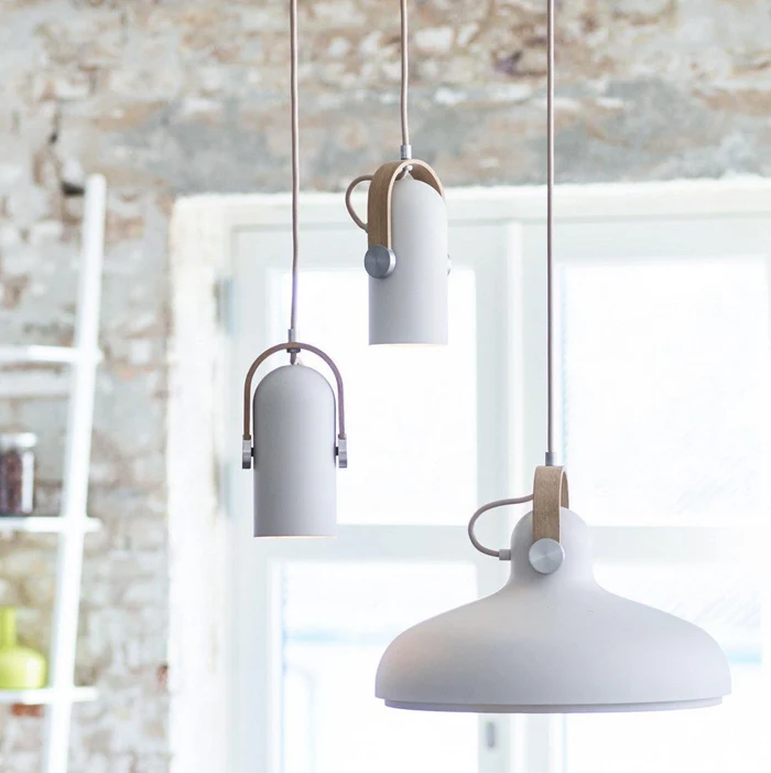 Nordic Modern Rotatable Wooden Pendant Lamp