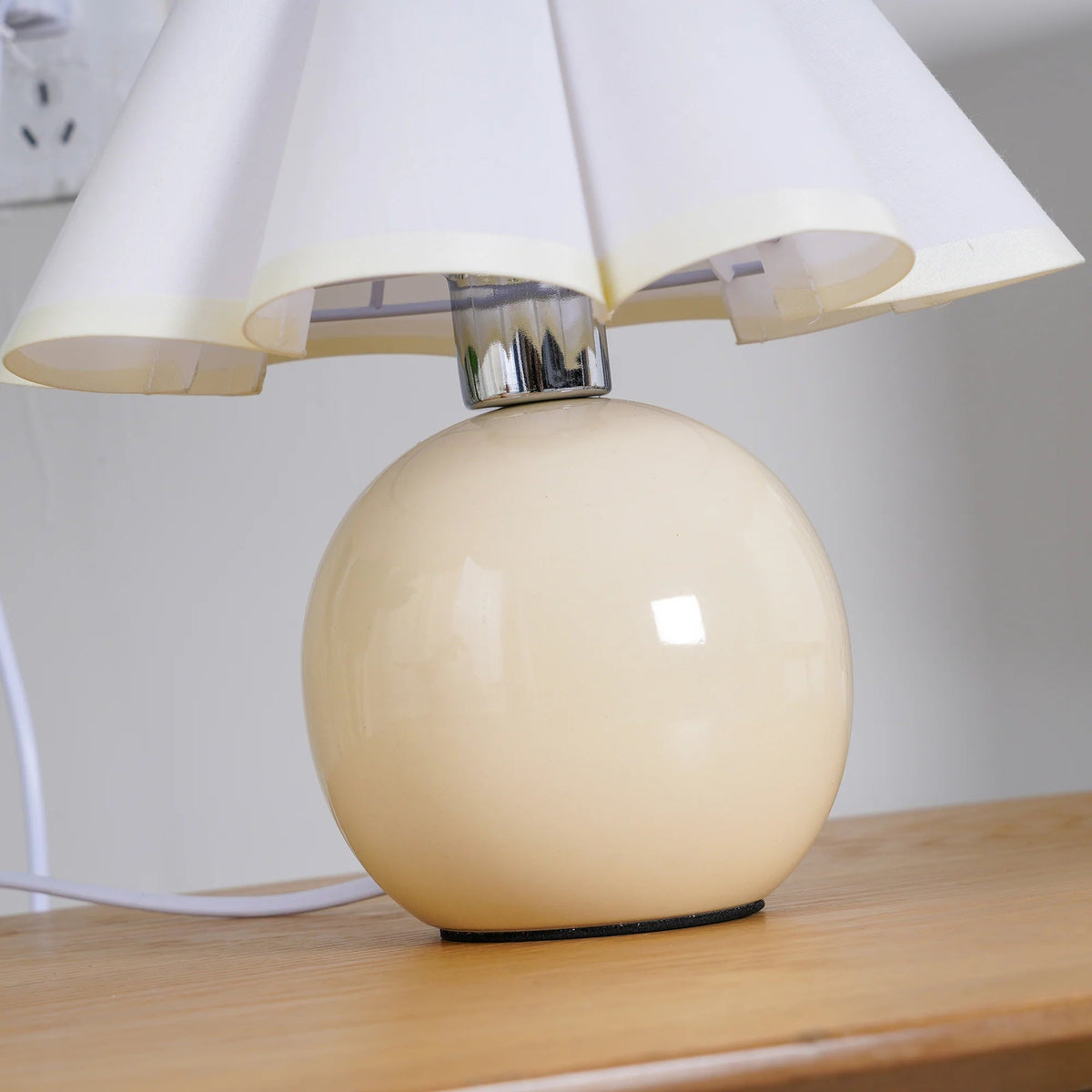 Kicsi Folded Table Lamp