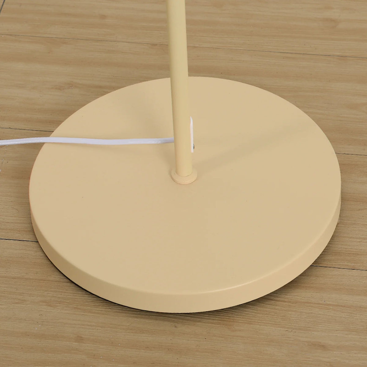 Rattan Bend Floor Lamp