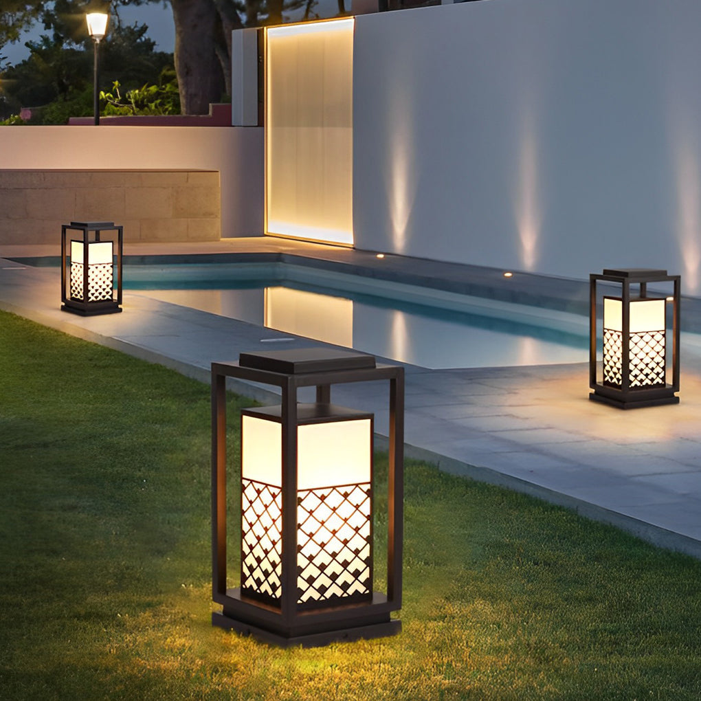 Retro Black Solar LED Pathway Lantern for Garden and Courtyard