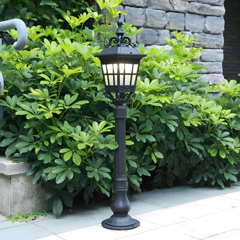 European Aluminum Post Lamp for Garden and Pathway Illumination